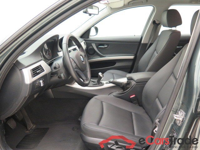 BMW 316D Touring 85kw Leather Navi 6v (facelift) #3