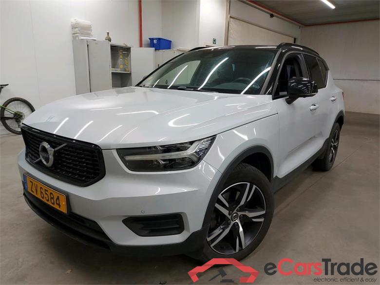  VOLVO - XC40 D3 150PK Geartronic R-Design Pack Xenium & IntelliSafe Pro & Visual 360 Assist 