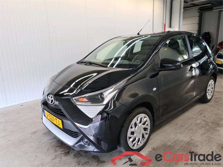 TOYOTA Aygo 1.0 VVT-i x-play #1