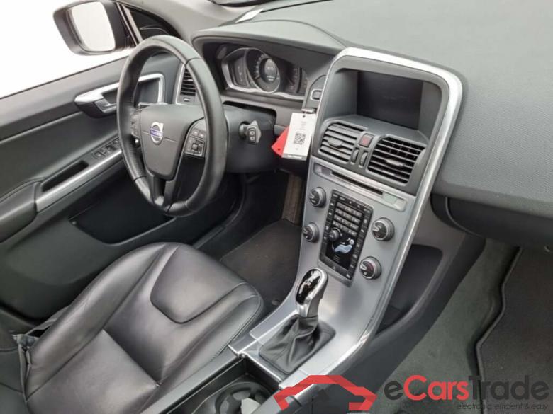 VOLVO XC60 2.0 D3 GEARTRONIC KINETIC #1