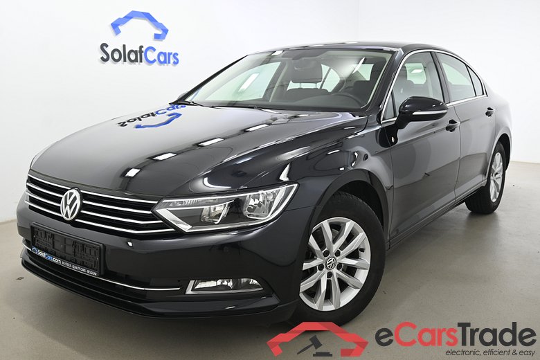 Volkswagen Passat 1.6 TDi Comfortline Navi Sport-Seats KeylessGo Klima PDC ... #1