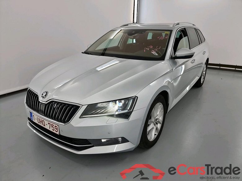SKODA SUPERB COMBI DIESEL - 2015 1.6 CR TDi Corporate Plus Edition DSG Style GPS Confort