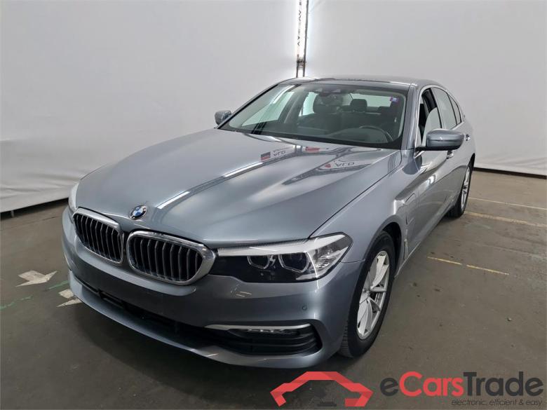 BMW 5 - 2017 530eA Performance Plug-In Hybrid Driving Assistant Plus Business Comfort #1