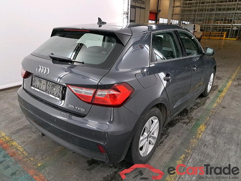 AUDI A1 1.0 25 TFSI Business #2