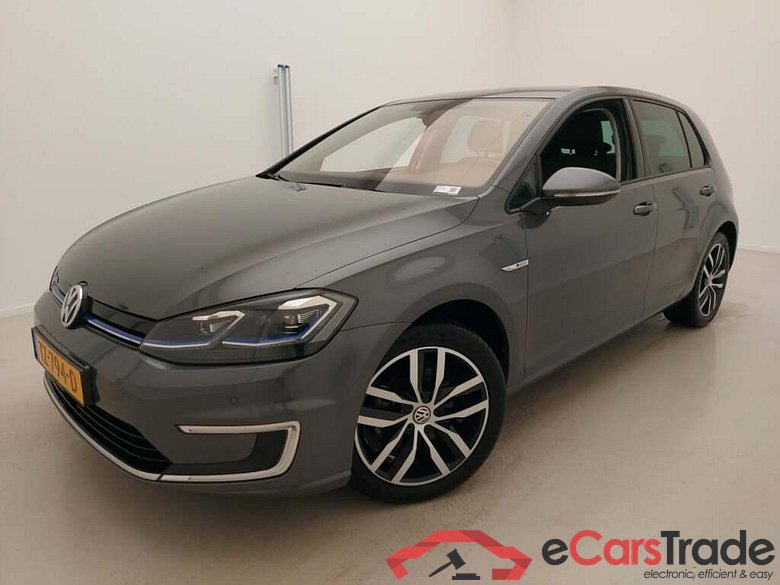 VOLKSWAGEN e-Golf e-Golf