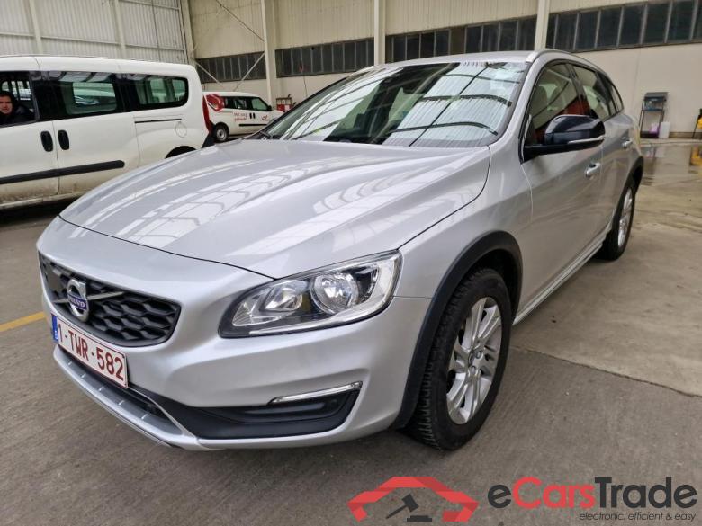 VOLVO V60 CROSS COUNTRY DIESEL 2.0 D3 Plus Geartronic Winter Professional- Promo #1