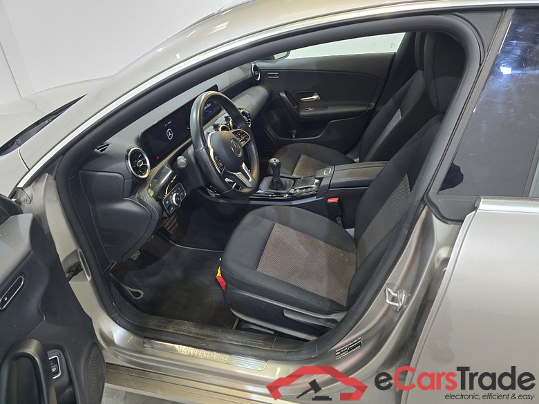 Mercedes CLA 180d SB LED-Xenon Widescreen Navi KeylessGo Camera Klima PDC ... #5