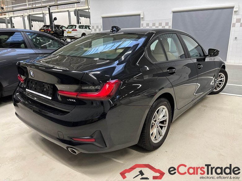 BMW 318d LED-Xenon Navi-Pro Hi-Fi Sport-Leather KeylessGo Klima PDC ... #3