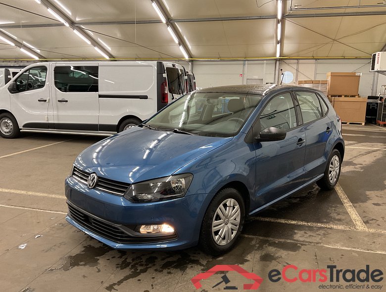 VOLKSWAGEN Polo Polo Trendline 1.4 TDI BlueMotion Technology 55 kW (75 ch) 5 vitesses manuel #1