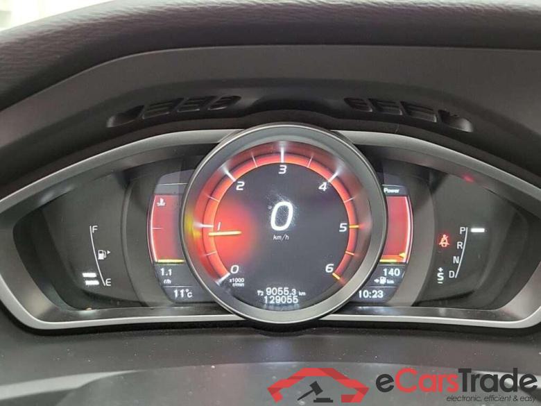 VOLVO V40 2.0 D3 Polar+ Sport AUT #4