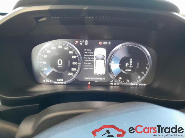 Volvo 235 VOLVO XC40 / 2017 / 5P / SUV T4 PLUG-IN HYBRID AUTO RECH INSCRIP EXPR #4