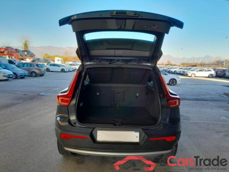 Volvo 235 VOLVO XC40 / 2017 / 5P / SUV T4 PLUG-IN HYBRID AUTO RECH INSCRIP EXPR #5