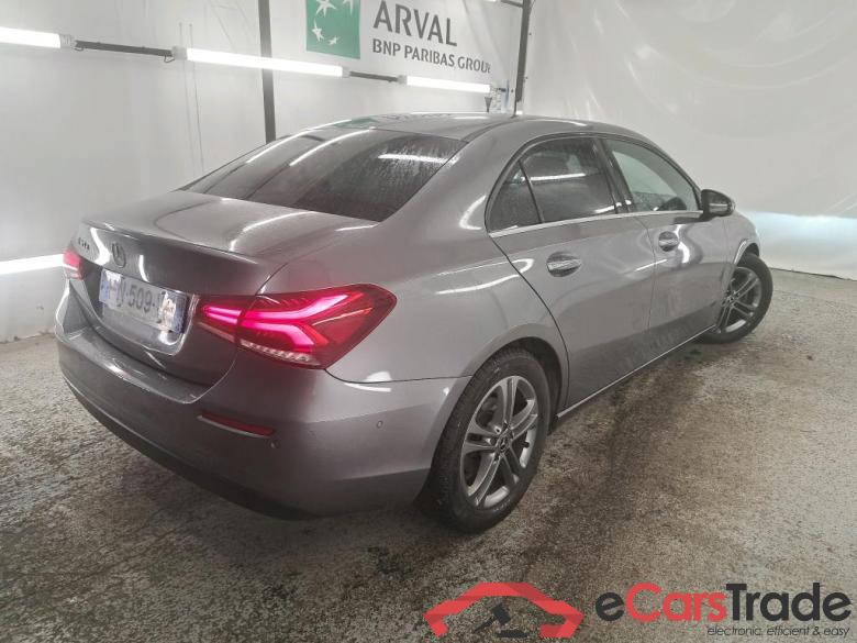 Mercedes A 180 d Business Line 7G-DCT MERCEDES-BENZ Classe A Berline / 2018 / 4P / Berline A 180 d Business Line 7G-DCT #3