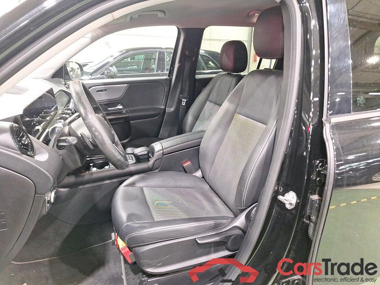 Mercedes GLB 180d Aut. Widescreen Navi 1/2 Leather KeylessGo Klima PDC ... #3