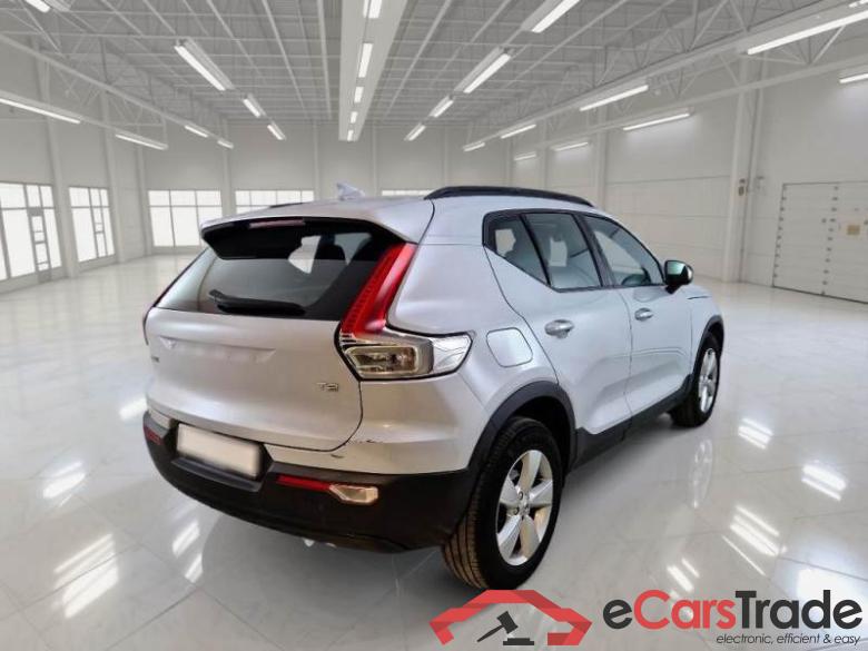 Volvo 77 VOLVO XC40 / 2017 / 5P / FUORISTRADA T2 AUTOMATICO MOMENTUM CORE N1 #2