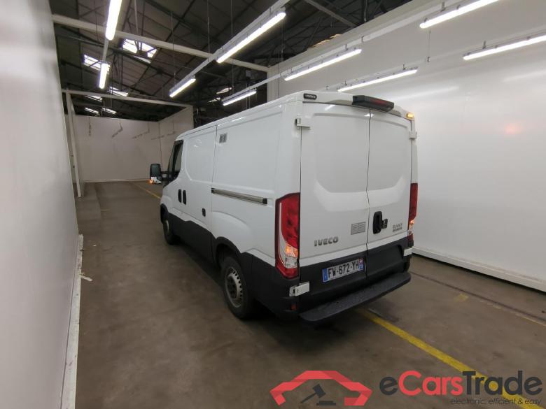 Iveco 2.3 35S16SA8 V7 H1 3000 IVECO Daily / 2014 / 4P / Fourgon tôlé 2.3 35S16SA8 V7 H1 3000 #2