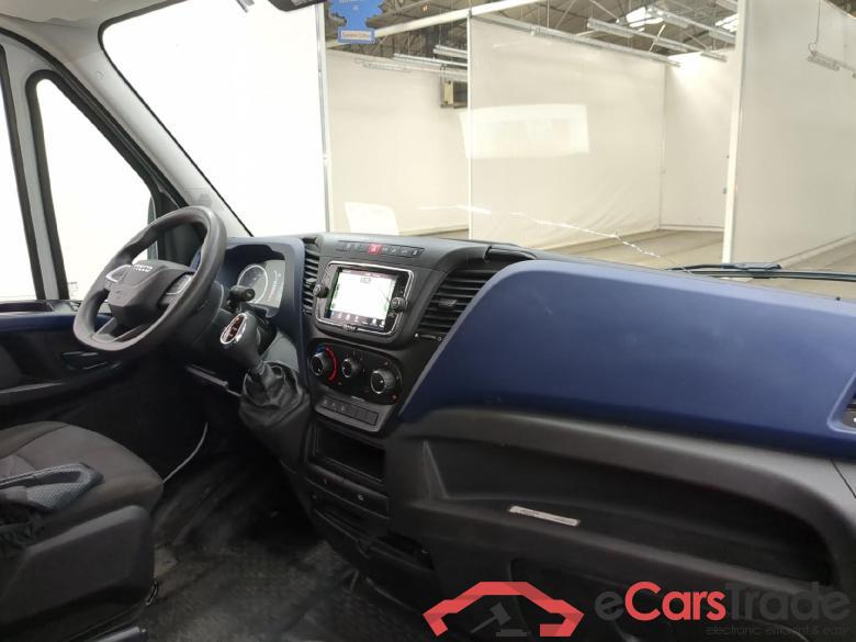 Iveco 2.3 35S16SA8 V7 H1 3000 IVECO Daily / 2014 / 4P / Fourgon tôlé 2.3 35S16SA8 V7 H1 3000 #5