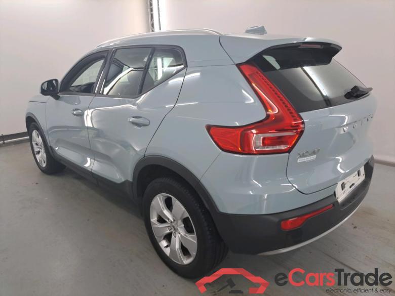 VOLVO XC40 2.0 D3 Momentum (EU6d-TEMP) Sensus Navigation Light & Cool #3