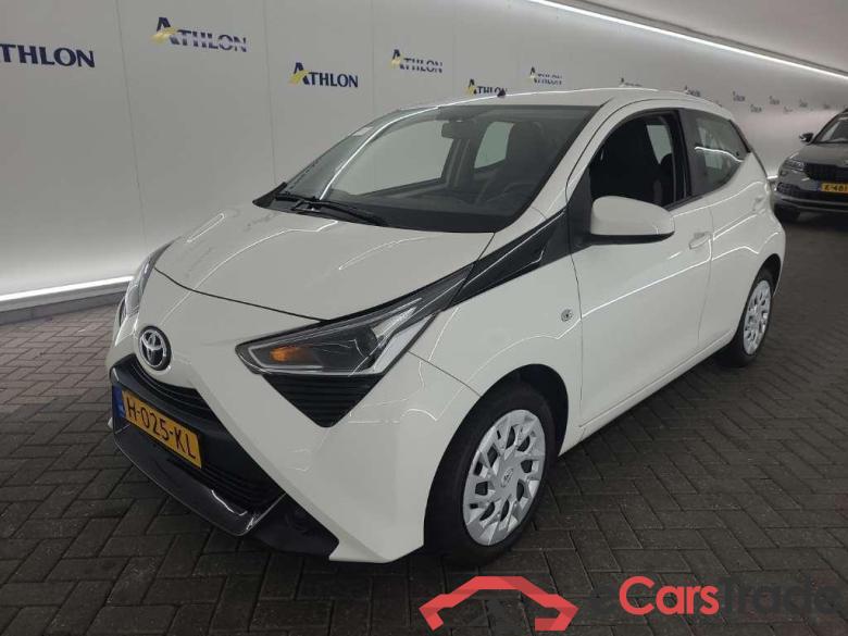 TOYOTA Aygo 1.0 VVT-i x-play 5D 53kW #1