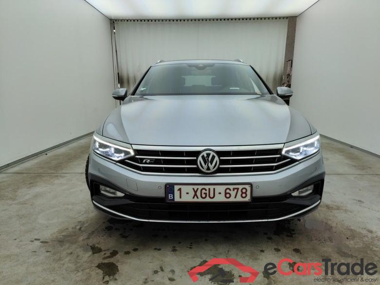 Volkswagen Passat Variant 1.6 TDI SCR DSG7 Elegance Business 5d #2