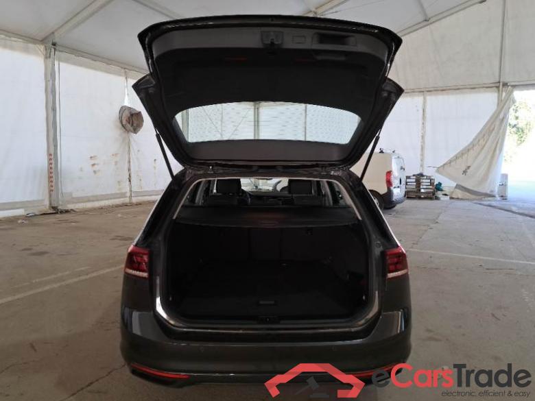 Volkswagen 8 VOLKSWAGEN PASSAT / 2019 / 5P / STATION WAGON VAR. 2.0TDI SCR EVO 110KW BUSIN. BMT DSG #5