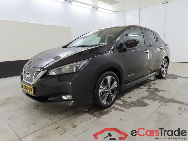 NISSAN LEAF N-Connecta 40 kWh
