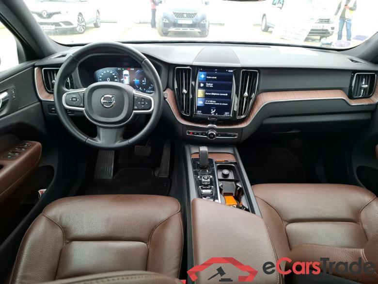 Volvo Recharge T6 340 Geartro Business Exe VOLVO XC60 / 2017 / 5P / SUV Recharge T6 340 Geartro Business Exe #5