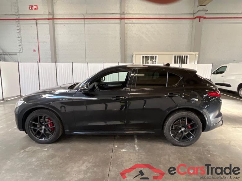 Alfa Romeo, Stelvio '17, Alfa Romeo Stelvio 2.2 D 210 Veloce AWD 5d #4