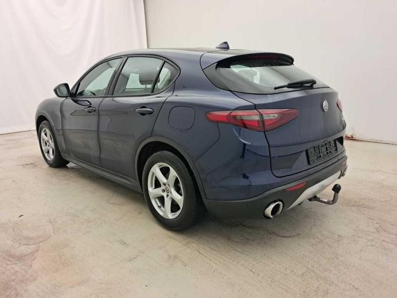 Alfa Romeo Stelvio 2.2d Aut. LED-Xenon Navi 1/2 Leather KeylessGo Klima PDC ... #4