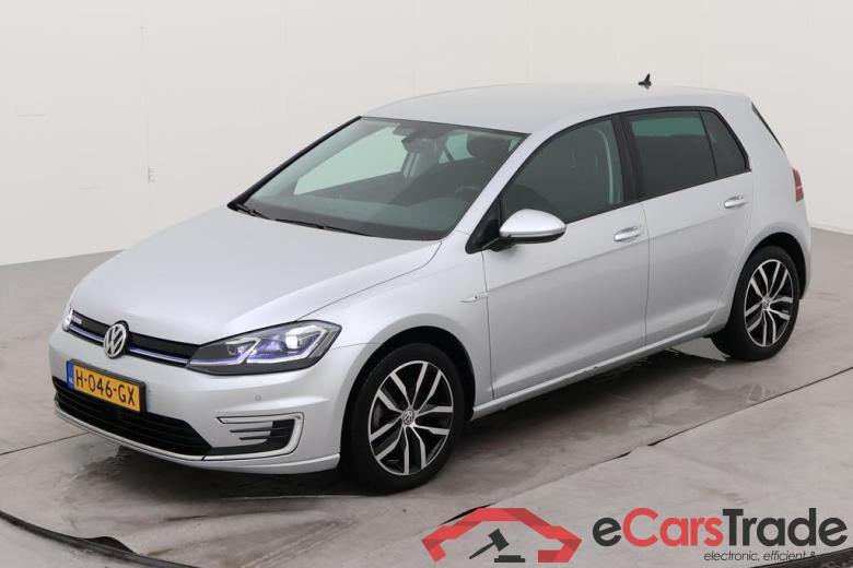 VOLKSWAGEN e-Golf  #1