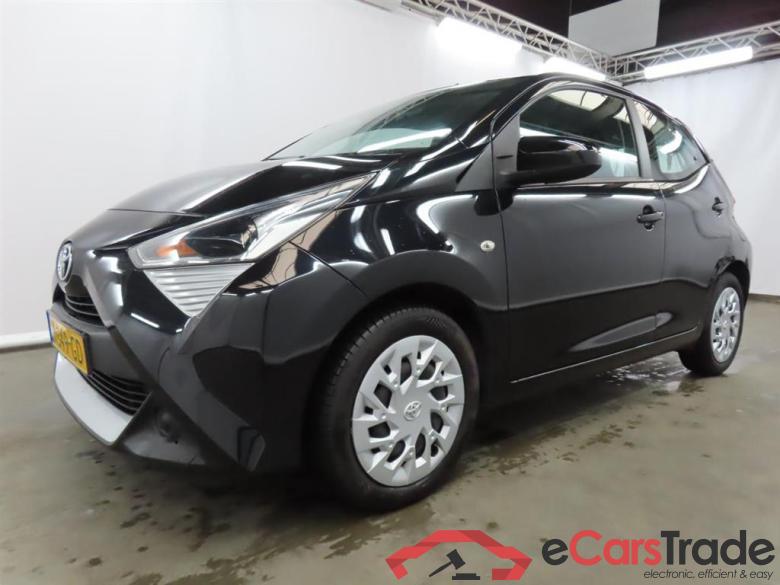 TOYOTA Aygo 1.0 VVT-i x-play #1