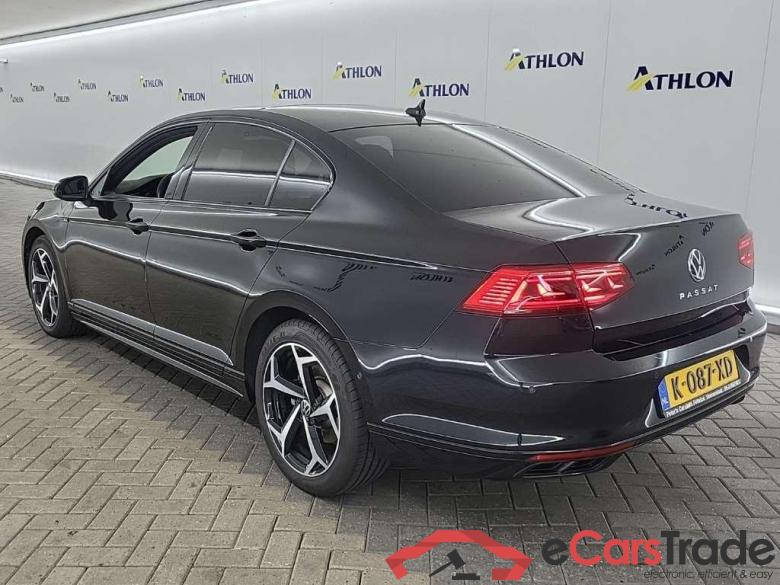 VOLKSWAGEN PASSAT 2.0 TDI 110kW 7-DSG R-Line Business+ 4D #4