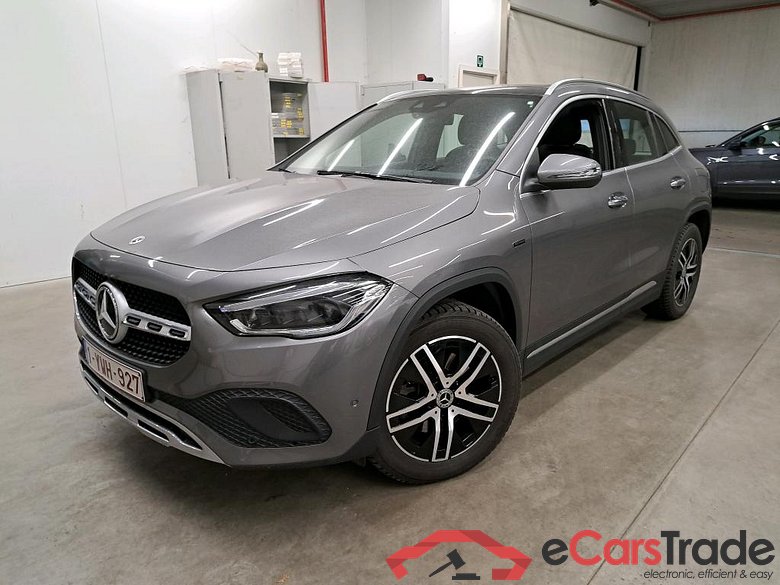 MERCEDES - MER GLA 250e 218PK DCT Business Solution & Plus Pack & Trailer Towing Hook  * HYBRID *