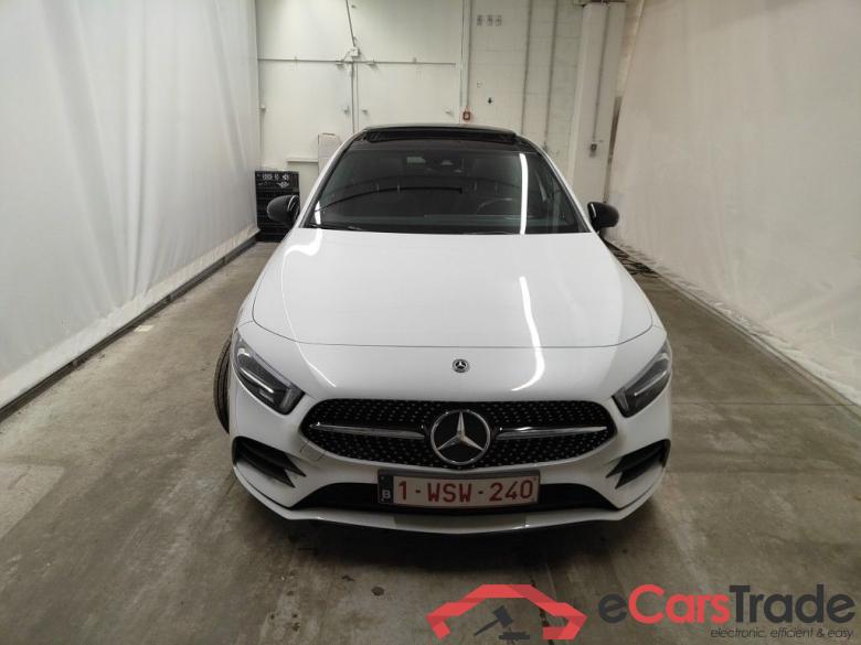 Mercedes-Benz A-Klasse Limousine A 180 d DCT Launch Edition 4d #1