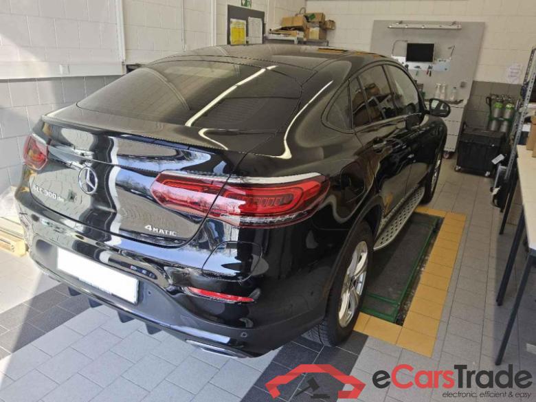 Mercedes-Benz GLC -Klasse Coupe (BM 253)(11.2016->) DE - SUV5 GLC 300 de EU6d, de AMG Line 4Matic (EURO 6d), (Facelift) 2020 - 2023 #3