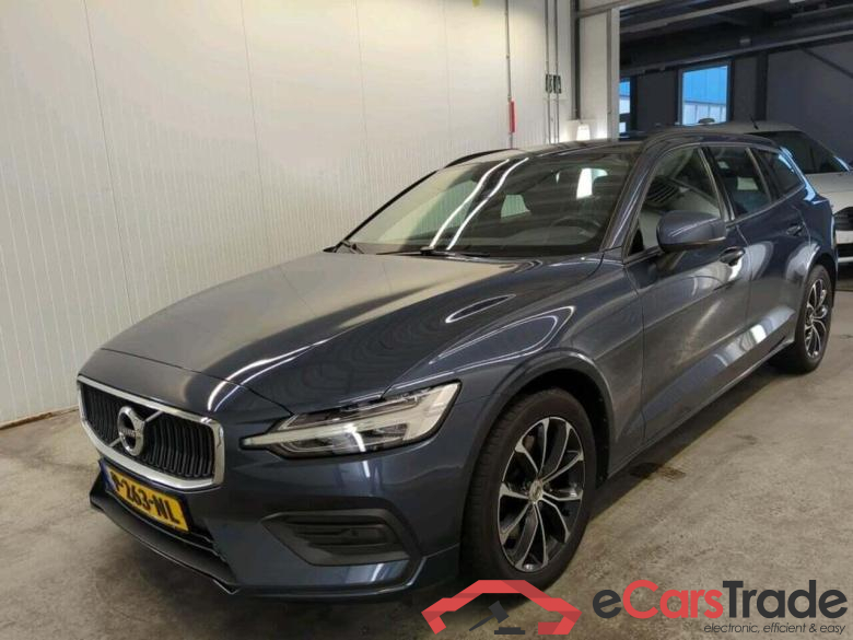VOLVO V60 2.0 B3 Mom. Adv.