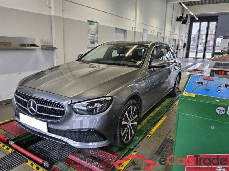 MERCEDES-BENZ E -Klasse T-Modell (BM 213)(06.2016->) DE - Kb5 E 300 de EU6d, T de Avantgarde 4Matic (EURO 6d), (Facelift) 2020 - 2023 #1