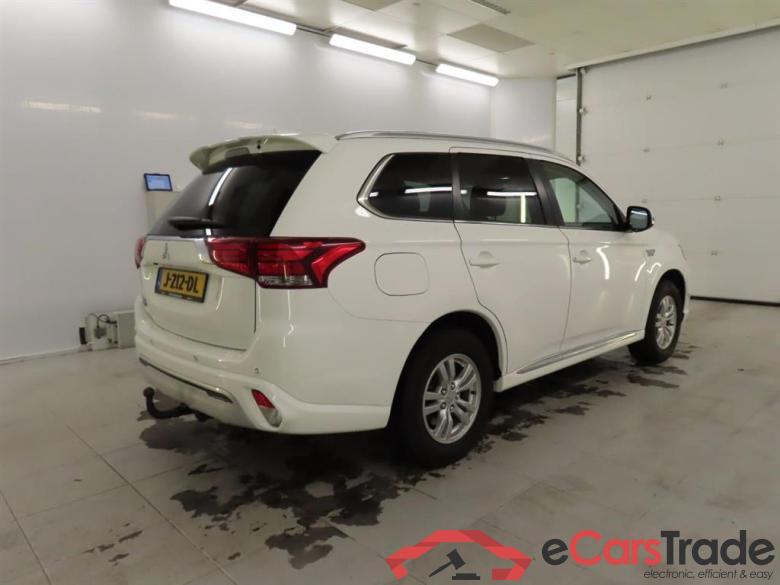 MITSUBISHI OUTLANDER 2.4 PHEV Pure #2