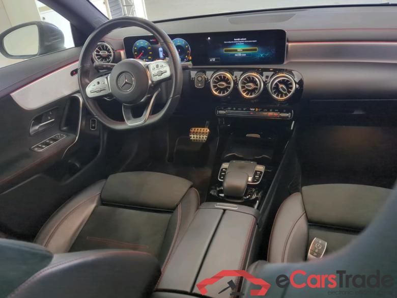 MERCEDES-BENZ CLA Shooting Brake 200 Bns Sol. AMG #6