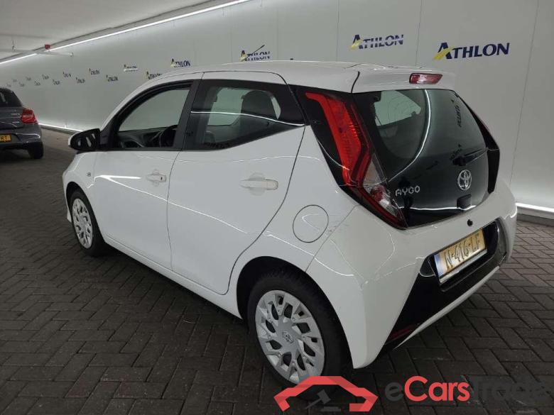TOYOTA Aygo 1.0 VVT-i x-play 5D 53kW #4