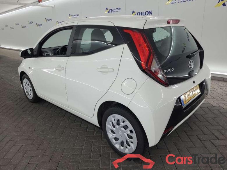 TOYOTA Aygo 1.0 VVT-i x-play 5D 53kW #4