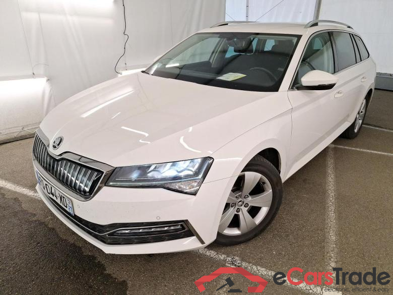 Skoda 1.4 TSI PHEV 218ch DSG6 Business Superb Break Business iV 1.4 TSI Hybrid 215CV BVA6 E6dT