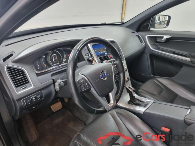 VOLVO XC60 2.0 D3 FWD R-Design #5