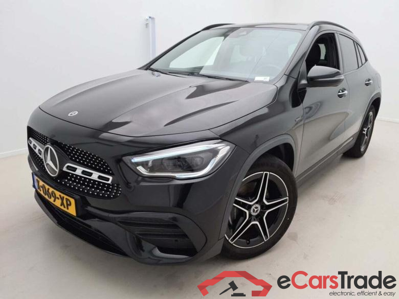 MERCEDES-BENZ GLA-klasse 250e Bns Sol AMG Ltd DCT
