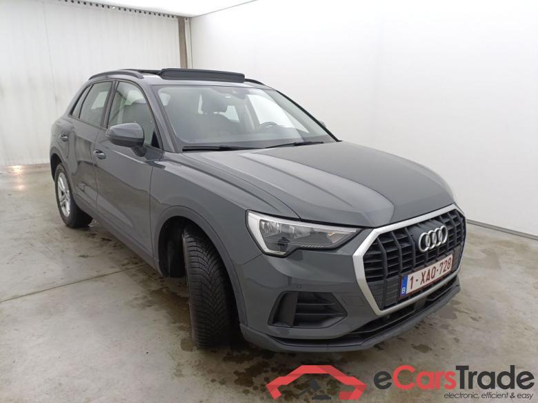 Audi Q3 35 TDI S Tronic Business Edition 5d #2