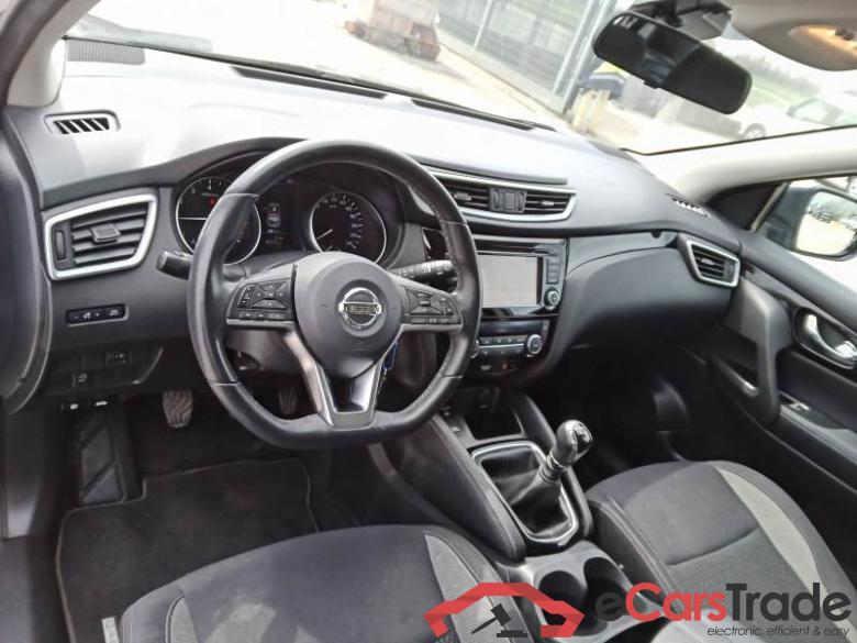 Nissan 51 NISSAN QASHQAI / 2017 / 5P / CROSSOVER 1.3 DIG-T 140 BUSINESS #3
