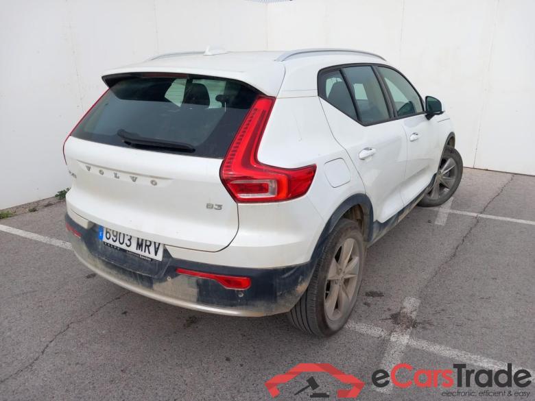 Volvo 2.0 B3 G Core Auto XC40 Core 2WD 2.0 165CV AT7 E6d #2