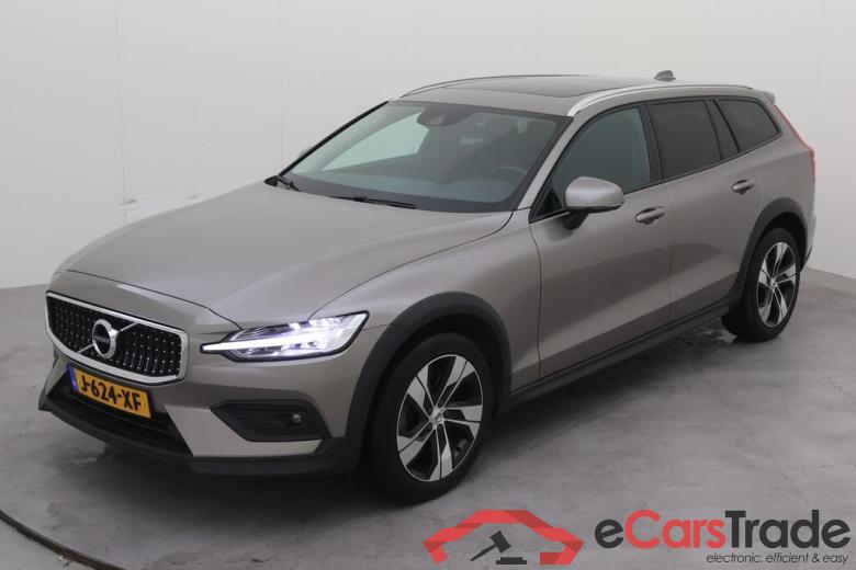 VOLVO V60 CROSS COUNTRY 184 kW #1