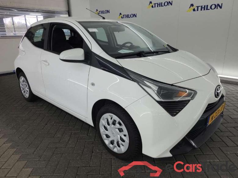 TOYOTA Aygo 1.0 VVT-i x-play 5D 53kW #2