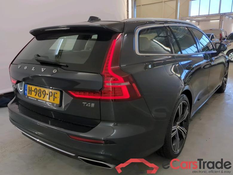 Volvo V60 '18 Volvo V60 T4 Geartronic Inscription 5d #2